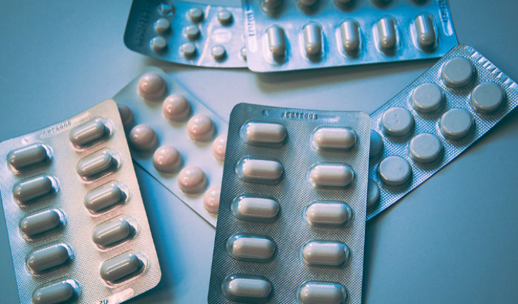 Uso de antidepressivos cresce entre adultos brasileiros e reflete cenário nacional de saúde mental