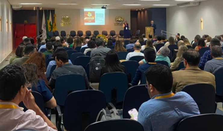 Representantes do CRF-PE e de instituições de ensino farmacêutico integram sobre as novas Diretrizes