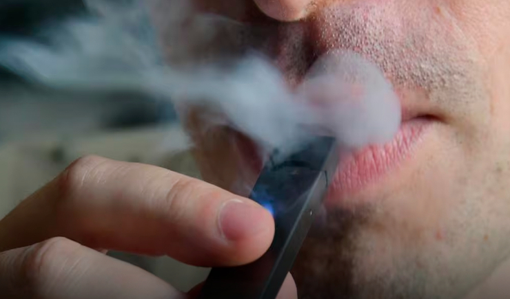 Anvisa mantém proibição de comercializar  armazenar ou transportar cigarro eletrônico no País
