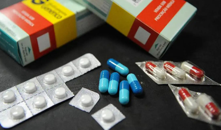 Consumo de antibióticos no Brasil ultrapassa 4,5 trilhões de doses em sete anos