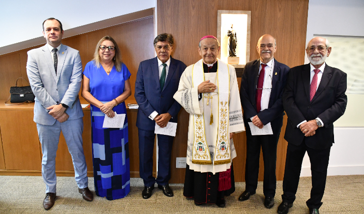 Imagem de São José de Anchieta, padroeiro dos farmacêuticos, no Brasil, é entronizada, no CFF