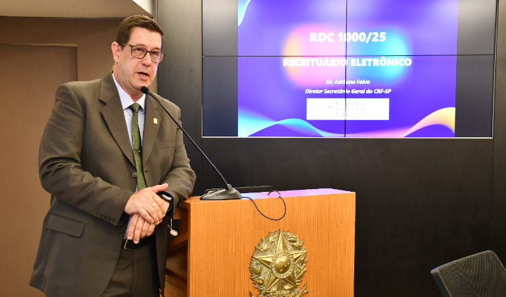 Receituário eletrônico: plenário do CFF debate RDC 1000/2025