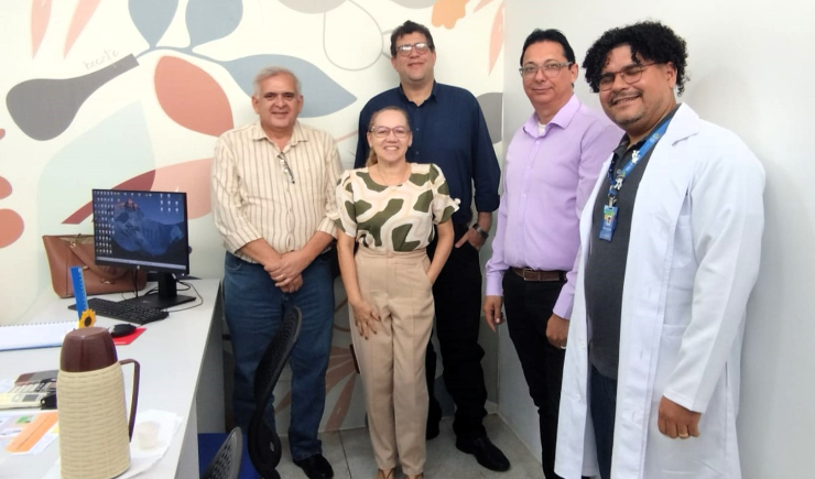 Aldo passilongo e Arimatea Filho visitam  Farmácia de Pernambuco em Petrolina