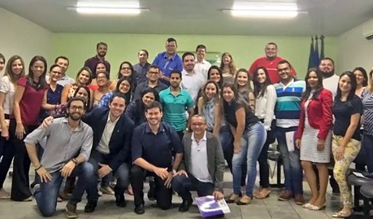 Mesa redonda discute futuro da Farmácia Comunitária