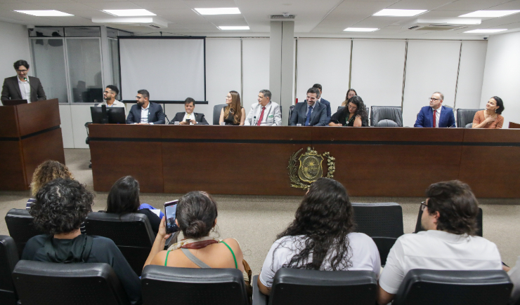 CRF-PE participa de debate na Alepe sobre cannabis medicinal e fortalece diálogo com autoridades