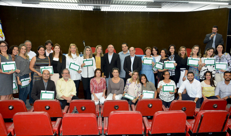 Projeto Cuidado Farmacêutico do Recife recebe certificação do MS