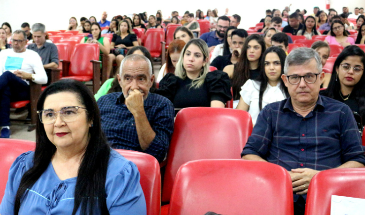 CRF-PE homenageia profissionais e estabelecimento de farmacêuticos em Vitória de Santo Antão