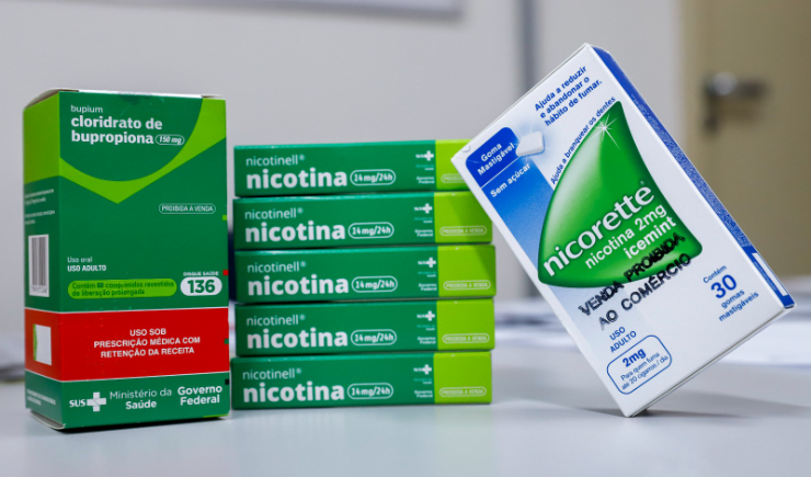 SUS amplia oferta de tratamento para quem deseja parar de fumar e fortalece papel dos farmacêuticos