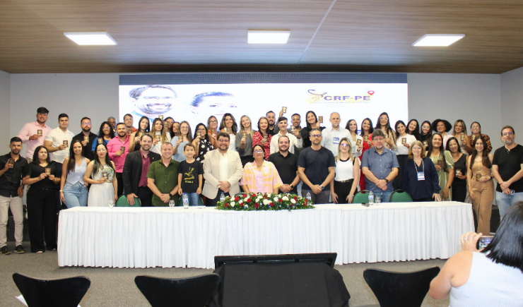 CRF-PE formaliza registro definitivo para Farmacêuticos e Técnicos de Laboratório e Garanhuns