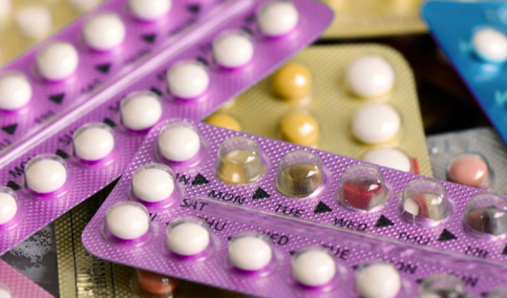 CFF vai recorrer de decisão que suspende prescrição de contraceptivos por farmacêuticos