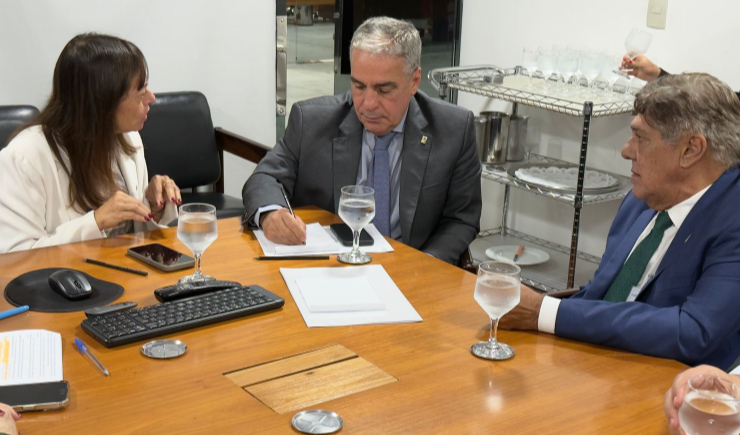 Governo solicita notas técnicas dos conselhos de saúde sobre os impactos do EaD na formação