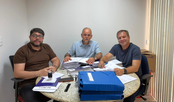 Nova Comissão de Contas do CRF-PE realiza primeira reunião de trabalho