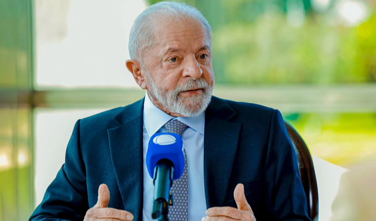 Lula defende convocação de empresários e sindicalistas para discutir fim da escala 6×1