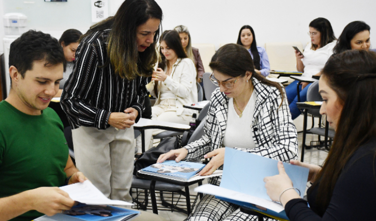 Farmacêuticos têm até 31 de maio para concluir etapa teórica do Curso de Vacinação do CFF