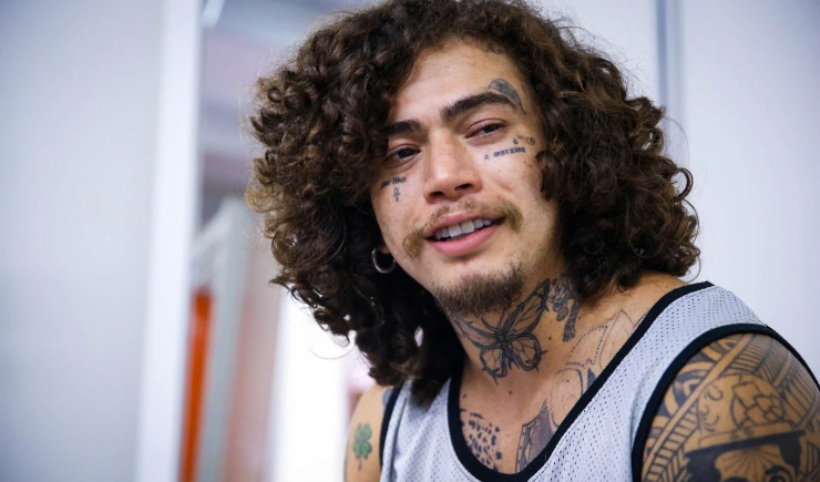 Whindersson banaliza riscos e confunde “droga” com “remédio”; farmacêuticos soam o alerta