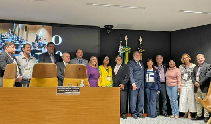 Parlamentares hipotecam apoio às causas dos Farmacêuticos em Reunião do CFF e CRFs