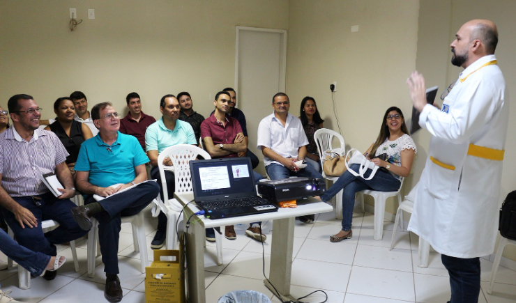 Farmacêuticos da Mata Norte se capacitam em administração parenteral de medicamentos