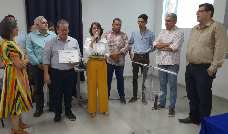 CRF homenageia farmacêutico Marcelo Ferreira Lins