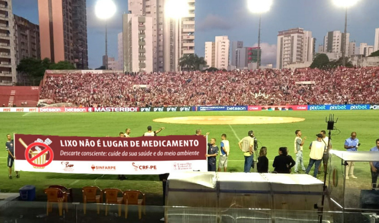 Campanha pelo Uso Racional de Medicamentos em plena final do campeonato pernambucano