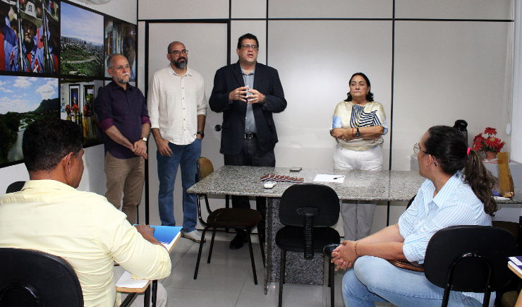 Novos profissionais prestam juramento e recebem carteiras em Caruaru