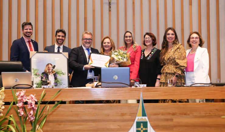 Farmacêutica Margô Karnikowski recebe título de cidadã benemérita de Brasília